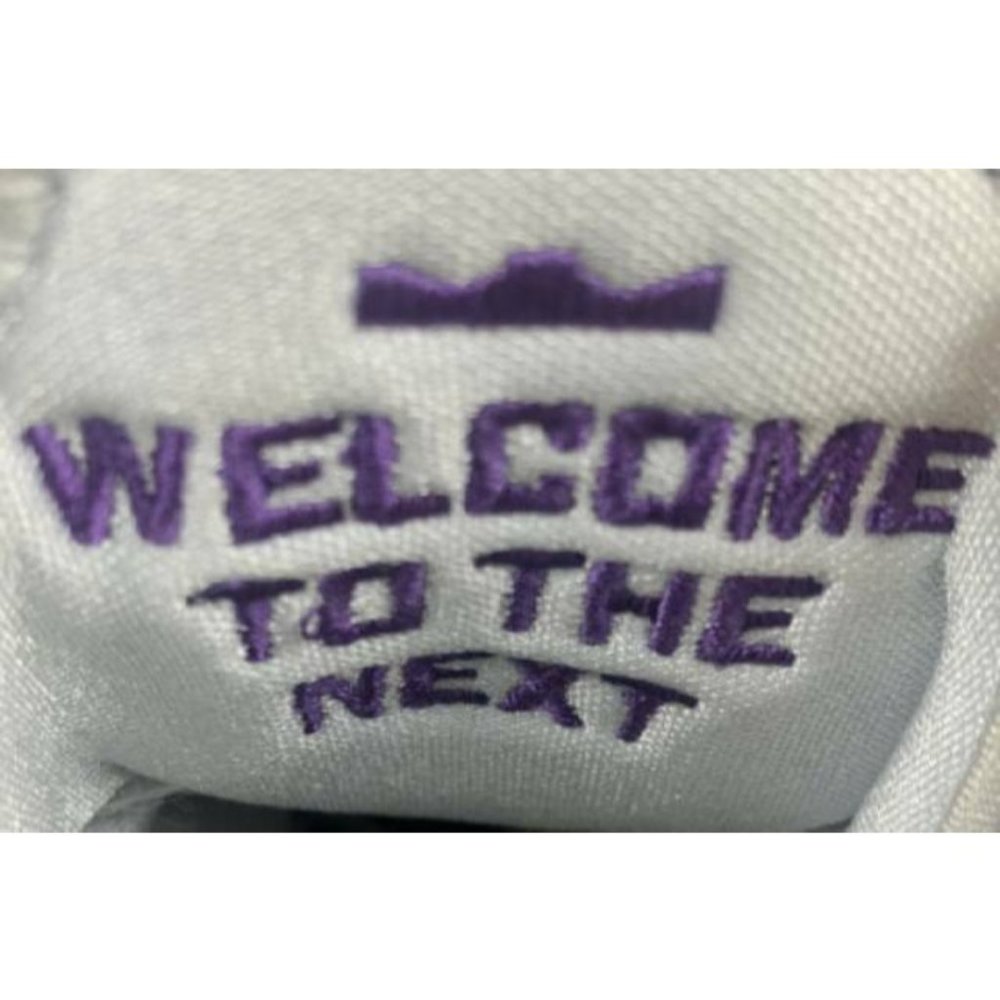Nike LeBron 17 Bron 2K Playoffs Men's Size 6.5 White Multi basketball BQ3177-101 - Picture 8 of 8
